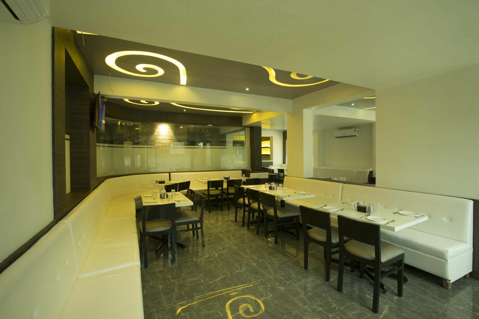 Oyo 78245 Collection O Hotel Crown Inn Navi Mumbai Kültér fotó