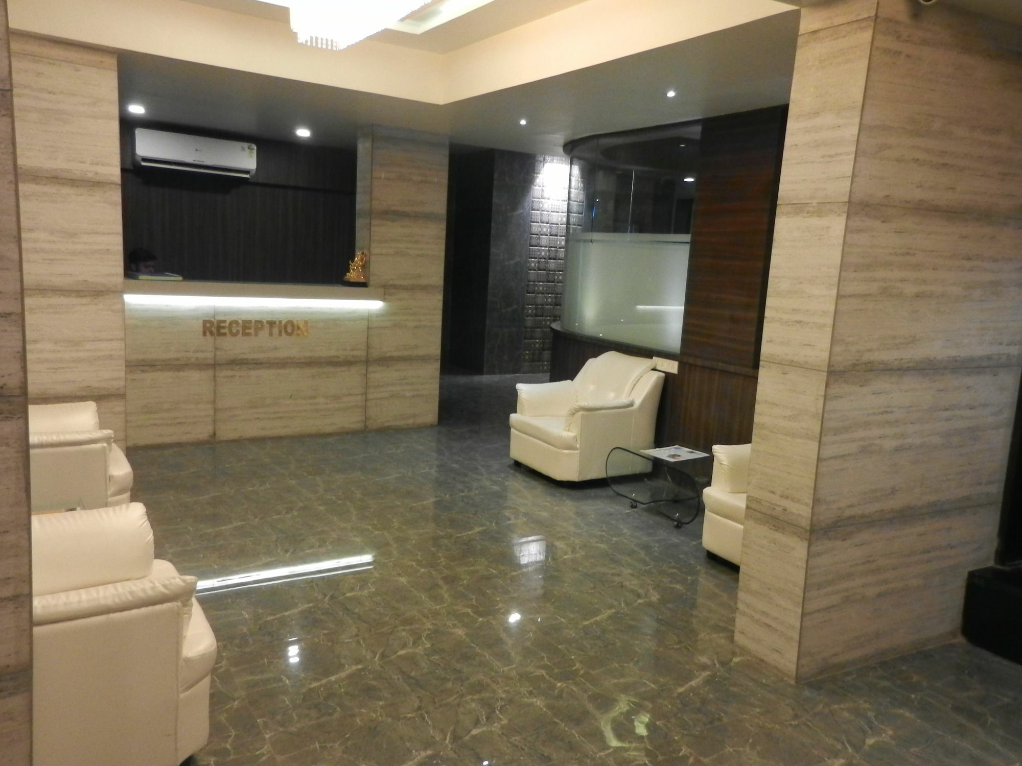 Oyo 78245 Collection O Hotel Crown Inn Navi Mumbai Kültér fotó