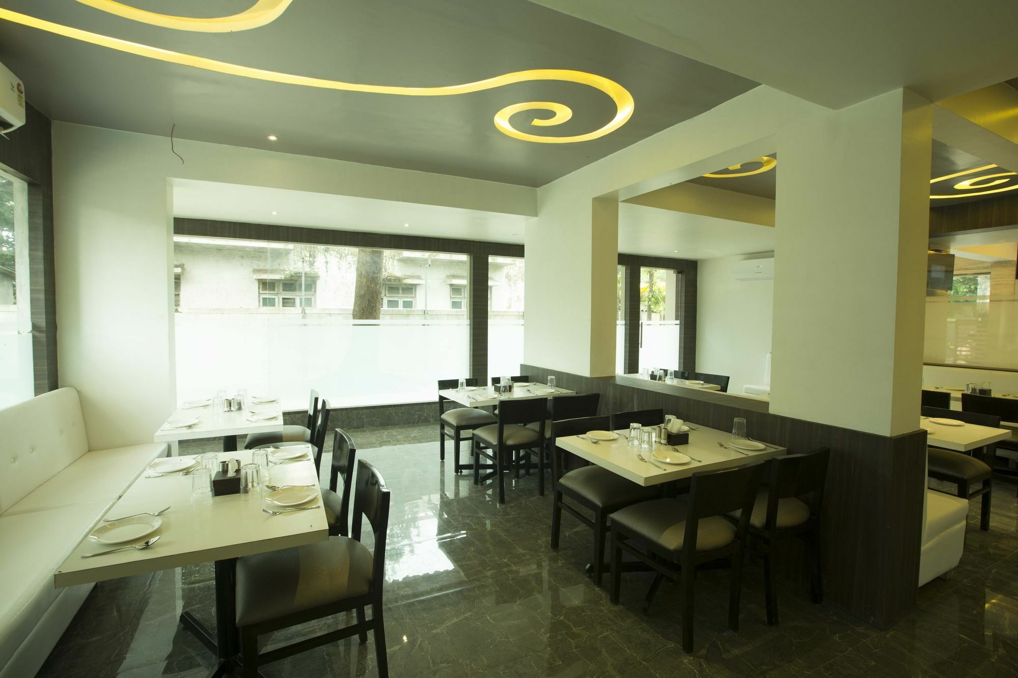 Oyo 78245 Collection O Hotel Crown Inn Navi Mumbai Kültér fotó