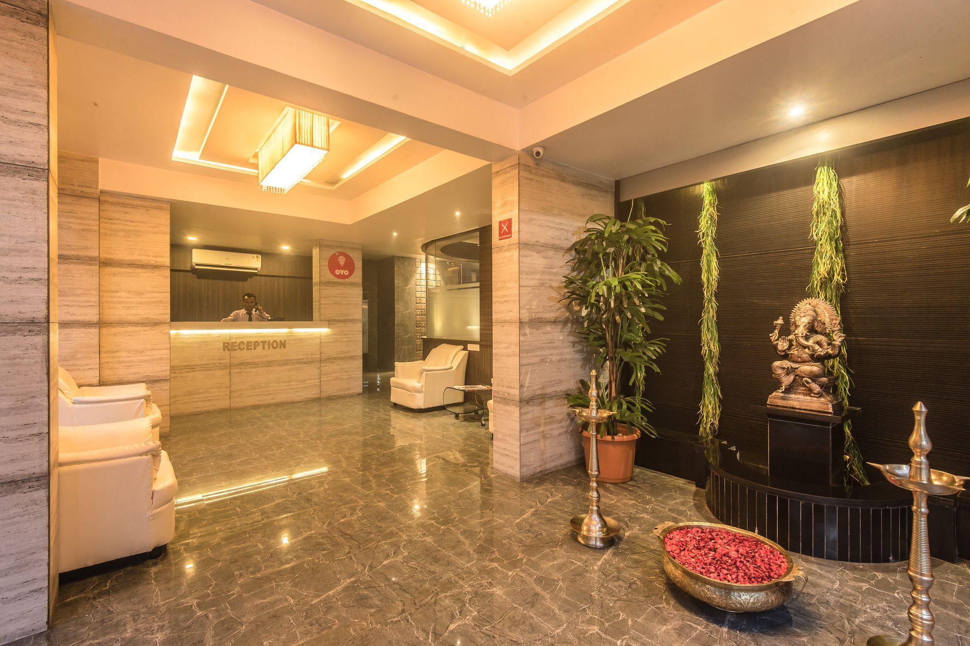 Oyo 78245 Collection O Hotel Crown Inn Navi Mumbai Kültér fotó