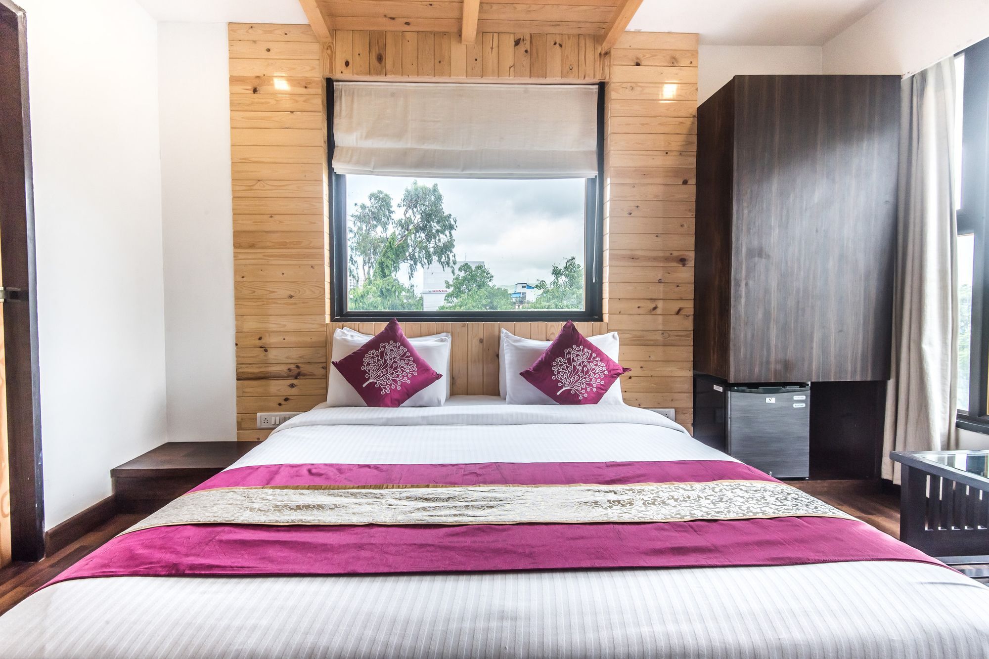 Oyo 78245 Collection O Hotel Crown Inn Navi Mumbai Kültér fotó